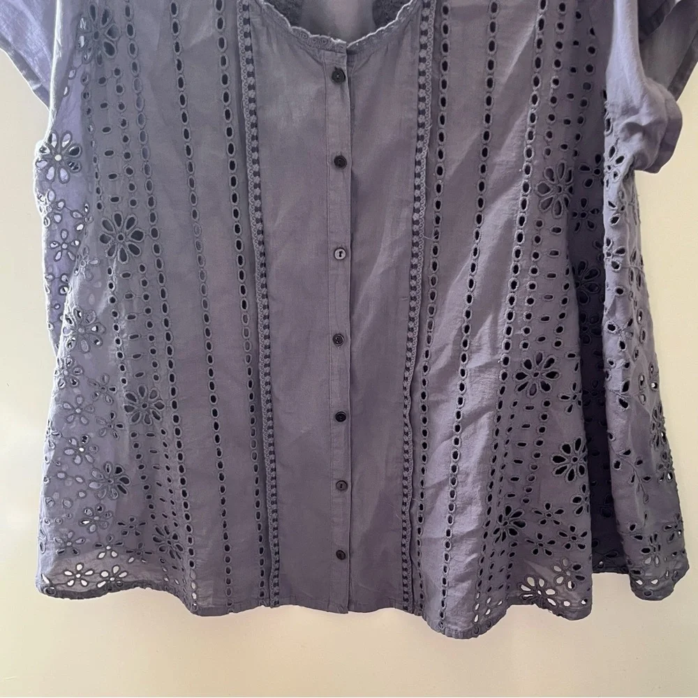 Johnny Was Gray Short Sleeve eyelet Embellished Blouse - Picture 3 of 9